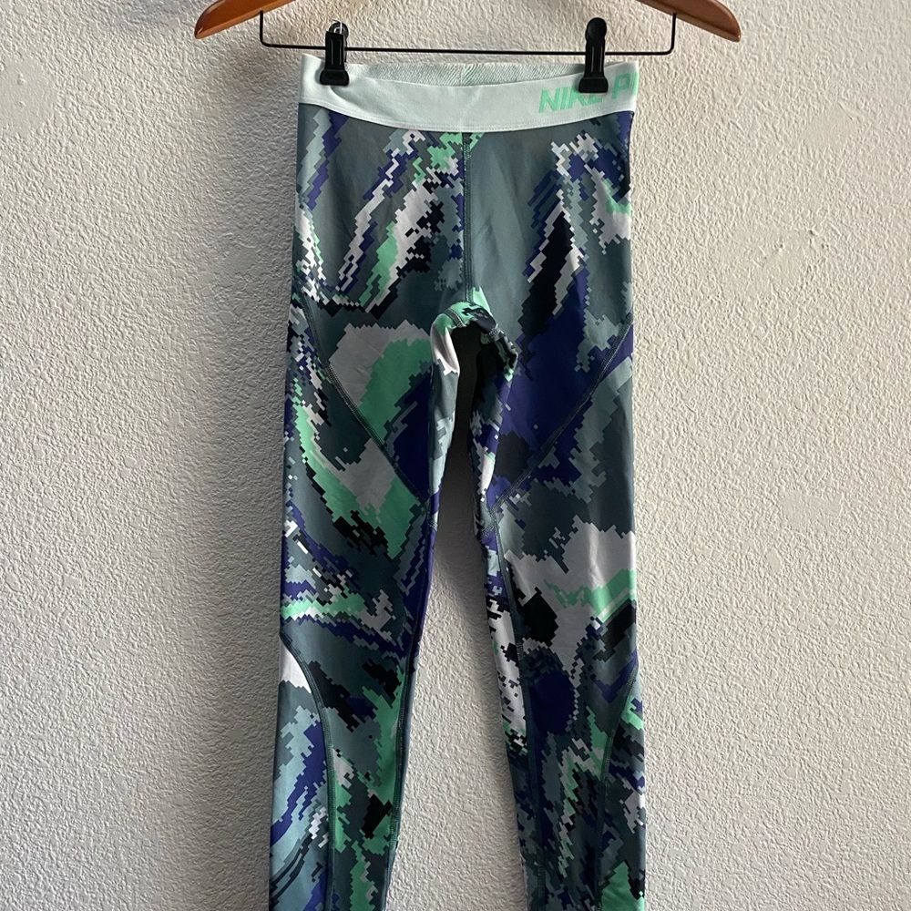 Nike Pro Hyperwarm Tight Leggings 811092-508 27.5 Inch Inseam XS Extra Small